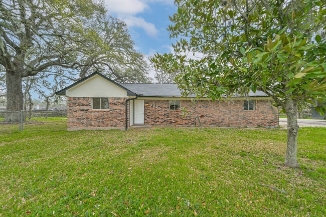 property at 202 Lakewood Dr