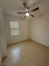 2167 Della Dr in Naples, FL - Foto de edificio - Building Photo