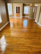 10 Kenwood Terrace in Lynn, MA - Building Photo - Building Photo