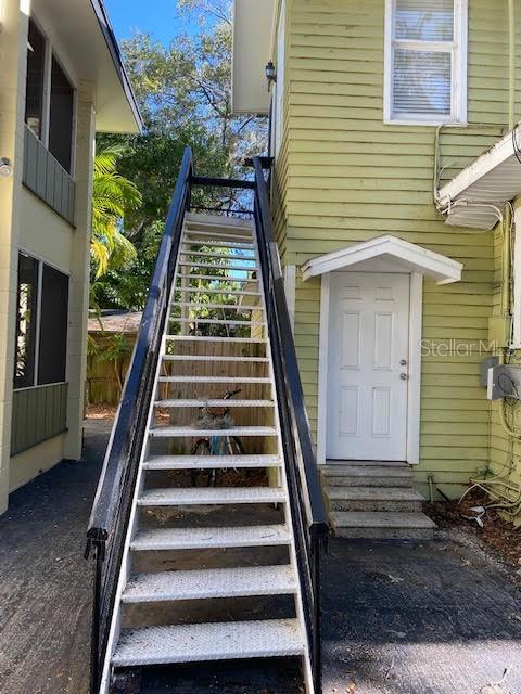 609 Oak Ave-Unit -upstairs in Clearwater, FL - Building Photo