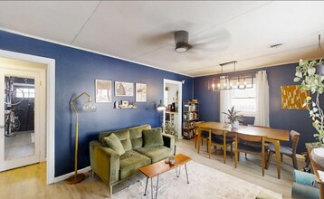 1101 S Cottage Grove Ave in Urbana, IL - Building Photo - Building Photo