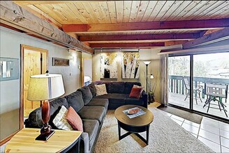 9100 Ryan Gulch Rd, Unit Treehouse Condo - H202 in Silverthorne, CO - Foto de edificio - Building Photo