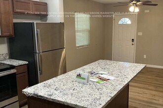 3725 Pine View Cir in Jacksonville, FL - Building Photo - Building Photo