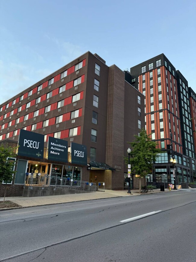 500 E College Ave, Unit 407 in State College, PA - Building Photo - Building Photo