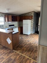 930 US-278 in Monticello, AR - Building Photo