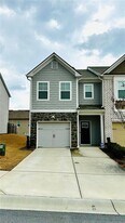 1903 Plainsboro Dr in Lithonia, GA - Building Photo