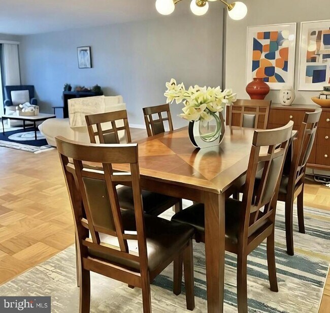 4977 Battery Ln in Bethesda, MD - Building Photo - Building Photo