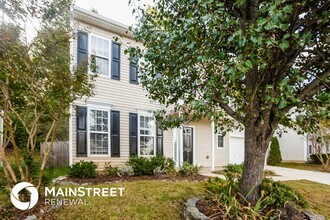 8104 Weeping Fig Ln in Charlotte, NC - Building Photo - Building Photo