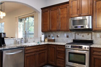 7320 Orchard Cir in Penryn, CA - Building Photo - Building Photo
