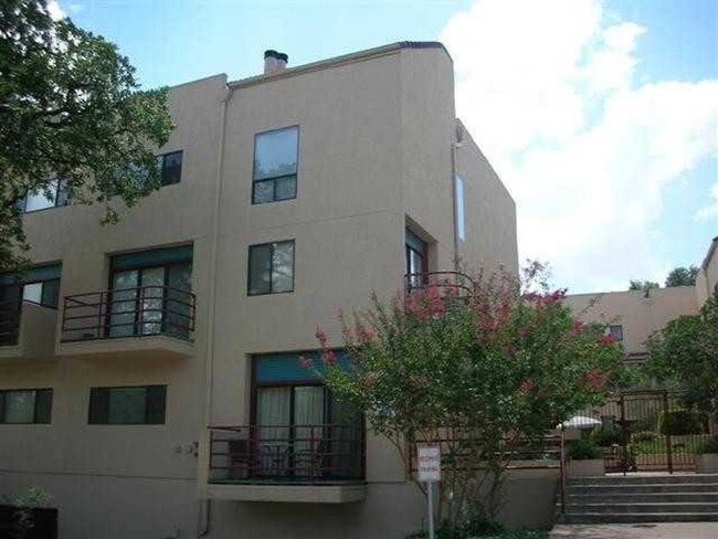 2605 Enfield Rd in Austin, TX - Foto de edificio - Building Photo