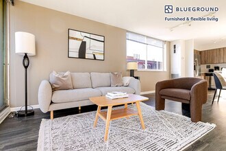 903 S Ashland Ave, Unit SI FL6-ID1338 in Chicago, IL - Building Photo - Building Photo