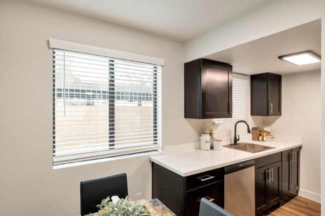 1827 E Lemon St in Tempe, AZ - Foto de edificio - Building Photo