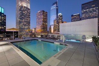 Gas Company Lofts in Los Angeles, CA - Foto de edificio - Building Photo