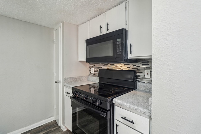 Agave Villas in Irving, TX - Building Photo - Building Photo