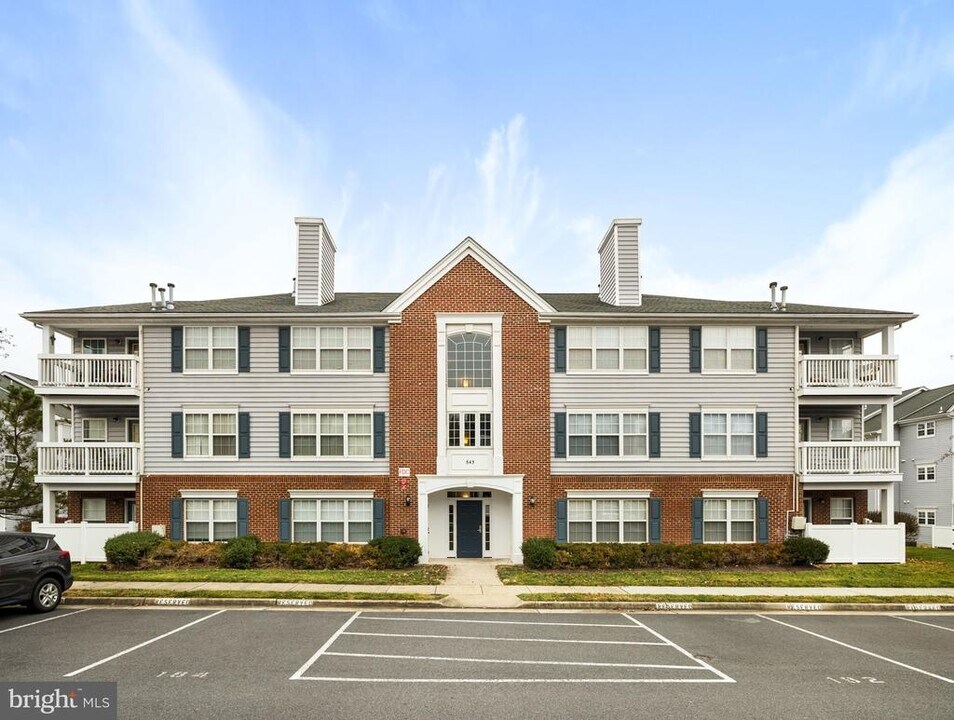 645 Constellation Square SE in Leesburg, VA - Building Photo