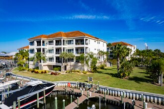 Bellasol Way in Apollo Beach, FL - Building Photo - Building Photo