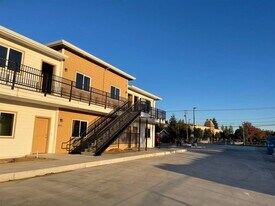 Valley Place in Turlock, CA - Building Photo