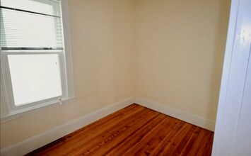 299 Lexington St, Unit 3 in Boston, MA - Building Photo - Building Photo