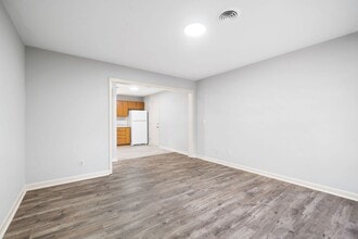 221 Park Ln in Clarksville, TN - Building Photo - Building Photo