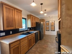 property at 1614 W Rosewood Ave