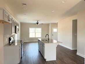 202 Red Tail Cir in Byron, GA - Building Photo - Building Photo