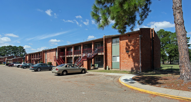 Holy Family Apartments in Lafayette, LA - Foto de edificio - Building Photo