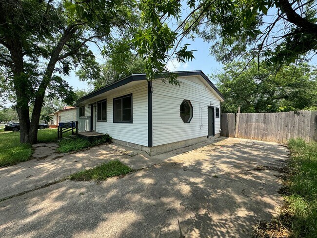 108 Easy St in Copperas Cove, TX - Building Photo - Building Photo