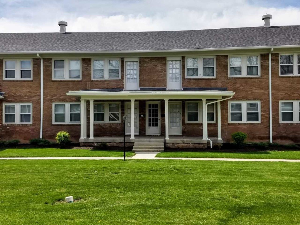 Washington Court Apartments in Indianapolis, IN - Building Photo