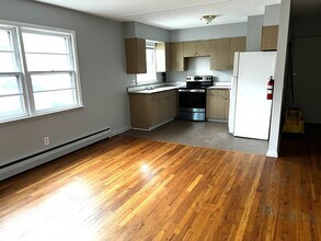 96 S Hamilton St in Poughkeepsie, NY - Building Photo - Building Photo