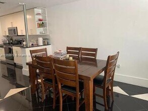 3944 NE 167th St-Unit -106 in North Miami Beach, FL - Building Photo - Building Photo