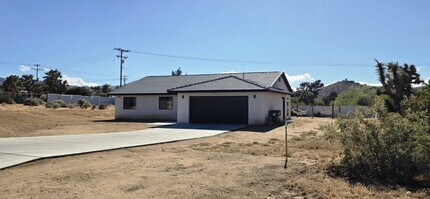 8160 Palomar Ave in Yucca Valley, CA - Building Photo - Building Photo