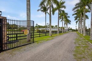 1320 B Rd in Loxahatchee Groves, FL - Building Photo - Building Photo