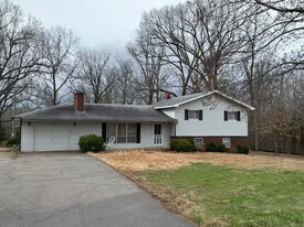 2510 Vandover Rd in Poplar Bluff, MO - Building Photo