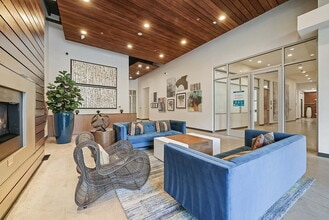 Aviara in Mercer Island, WA - Building Photo - Building Photo