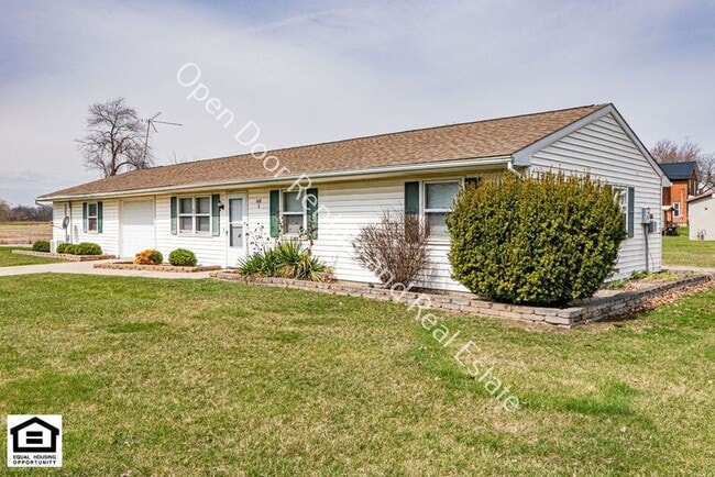 608 W Dennis St in Garrett, IN - Foto de edificio - Building Photo