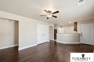 131 Sunburst Ct in Weatherford, TX - Building Photo