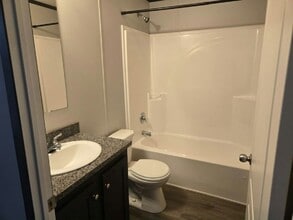 12 Bel-Aire Dr in Madison, WI - Building Photo - Building Photo