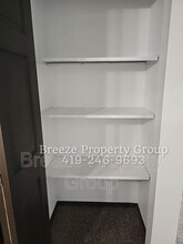 4912 Douglas Rd in Toledo, OH - Building Photo - Building Photo
