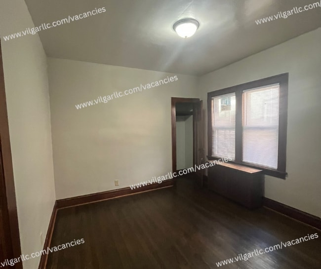 1160 E Delaware St in Gary, IN - Building Photo - Building Photo