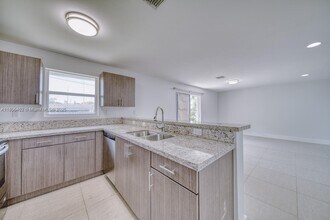 11492 SW 190th Terrace Rd in Miami, FL - Building Photo - Building Photo