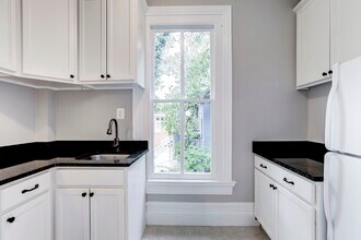 212 W Montgomery Ave, Unit #4 in Rockville, MD - Building Photo - Building Photo