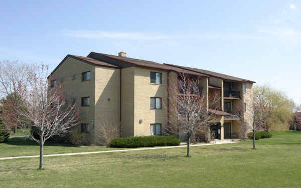 9845 Cordoba Ct in Orland Park, IL - Foto de edificio