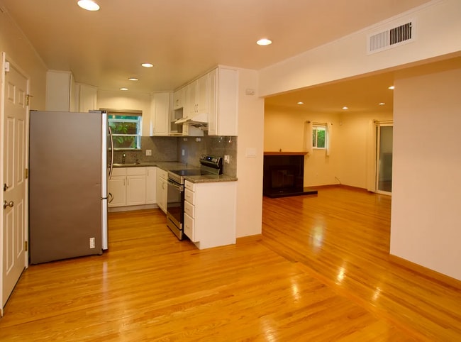 property at 1134 Kentwood Ave
