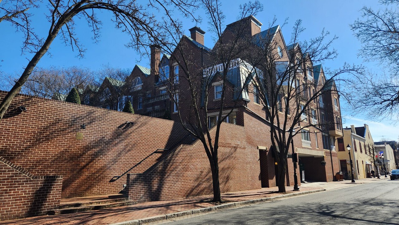 115 N Lee St in Alexandria, VA - Building Photo