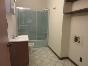 4 Circle Dr in Huntington, WV - Building Photo - Building Photo