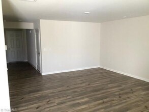 136 Plumtree Ct in King, NC - Building Photo - Building Photo