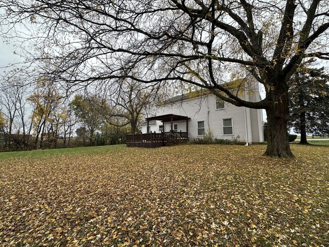 1151 Caton Farm Rd in Lockport, IL - Foto de edificio - Building Photo