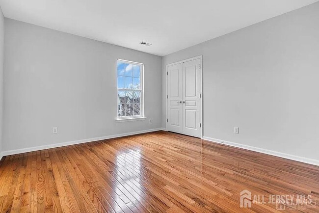 702 Leia Ln in Highland Park, NJ - Building Photo - Building Photo