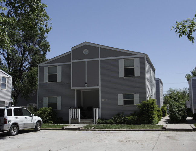 3804-3812 Idaho St in Evans, CO - Foto de edificio - Building Photo