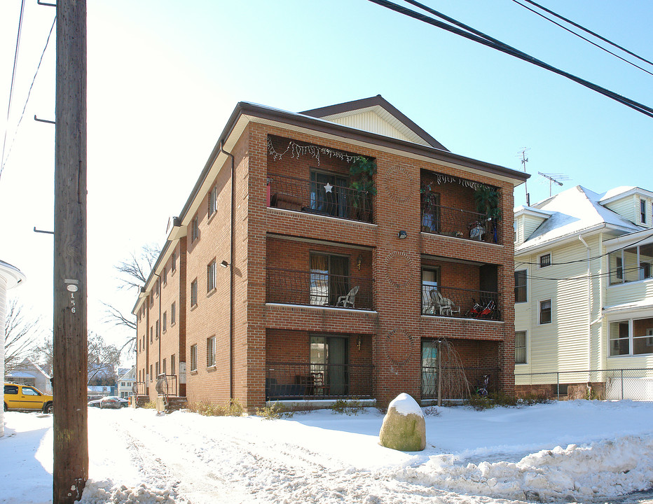 167 Barker St in Hartford, CT - Building Photo